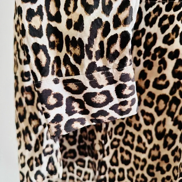 Chico’s leopard print button down long sleeve blouse size 2 12/14 - Picture 9 of 12
